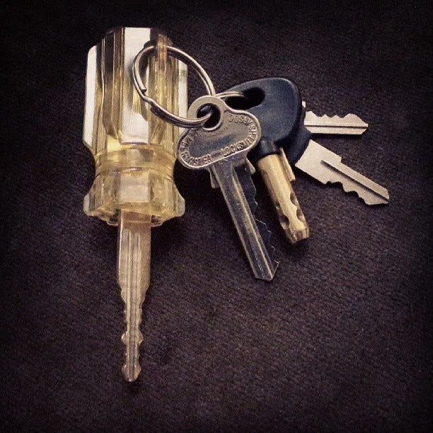 Screwdriver vehicle key end
