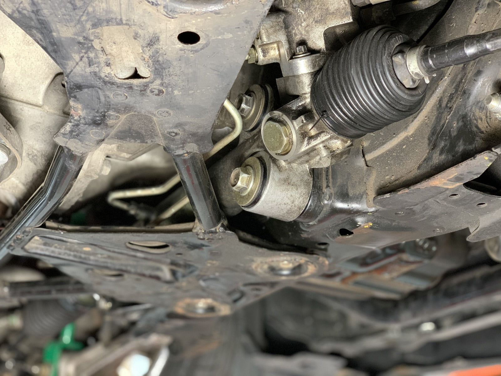 Z33 350z/ G35 Solid Aluminium Steering Rack Bushings